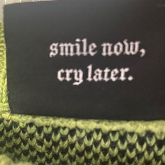 Knitted sweater green dinasours - Picture 4 of 6